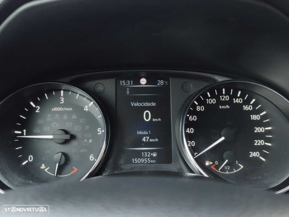 Nissan Qashqai 1.5 dCi N-Connecta - 27