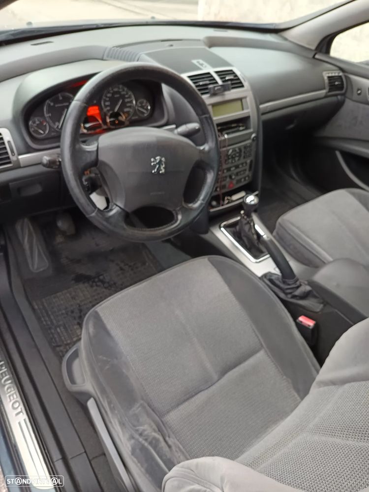 Peugeot 407 - 12