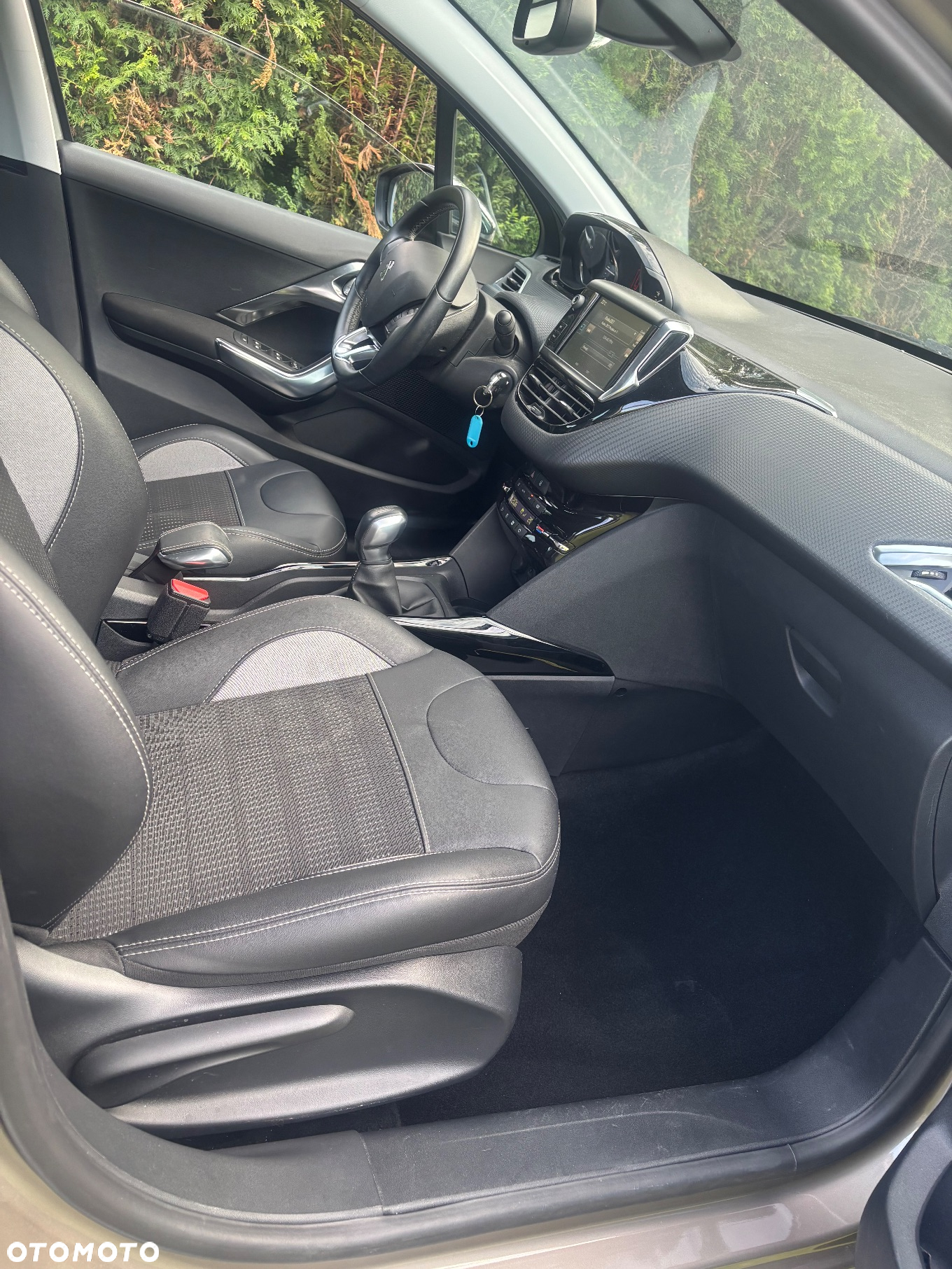 Peugeot 2008 1.2 Pure Tech Active S&S - 6