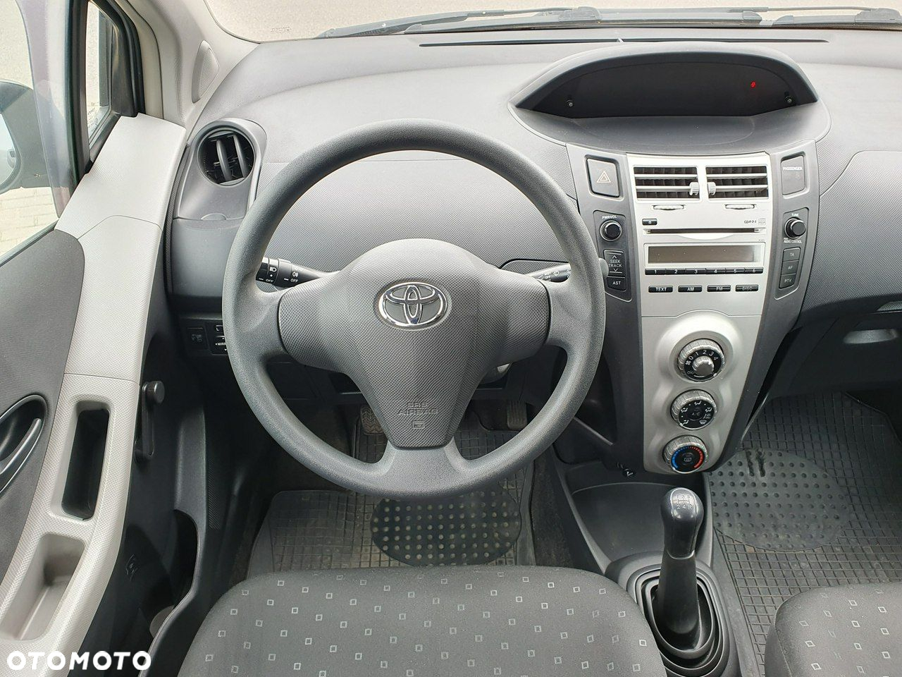 Toyota Yaris - 9