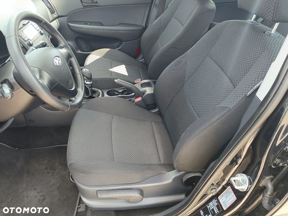 Hyundai i30 1.4 Comfort - 11