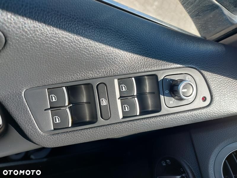 Volkswagen Tiguan 2.0 TDI DPF 4Motion BlueMotion Technology DSG Sport & Style - 10