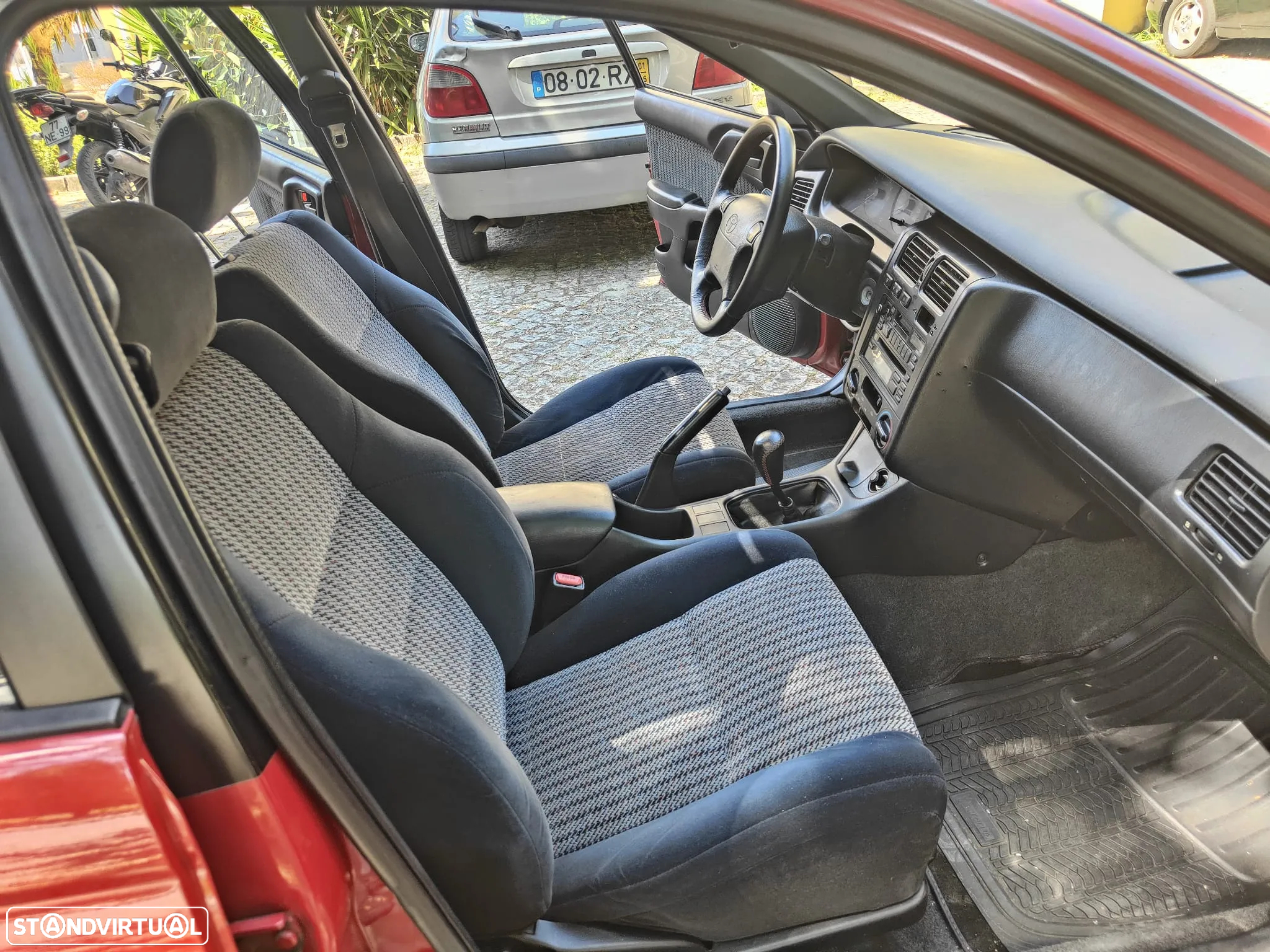 Toyota Carina E Liftback 2.0 GTi - 17