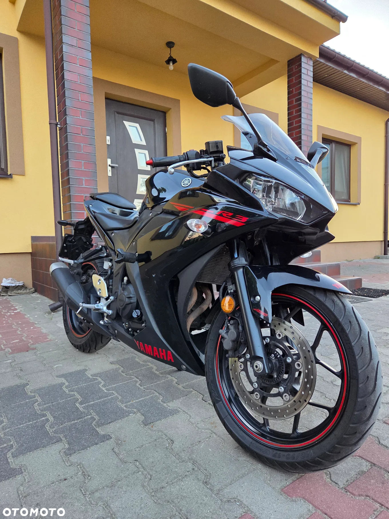 Yamaha R3 - 3