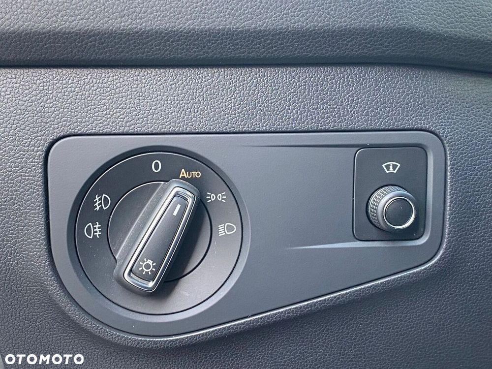 Volkswagen Tiguan - 32