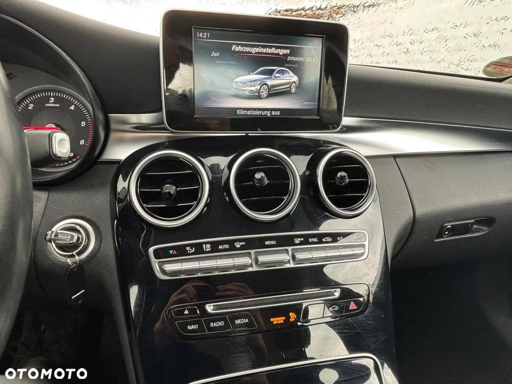 Mercedes-Benz Klasa C 220 d 4Matic 7G-TRONIC Avantgarde - 9