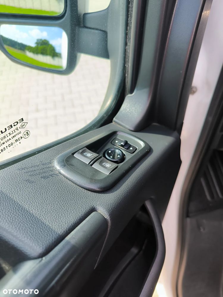 Opel MOVANO - 23