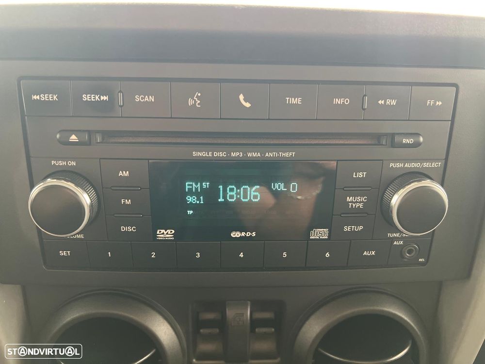 Jeep Wrangler 2.8 CRD ATX Sport - 23