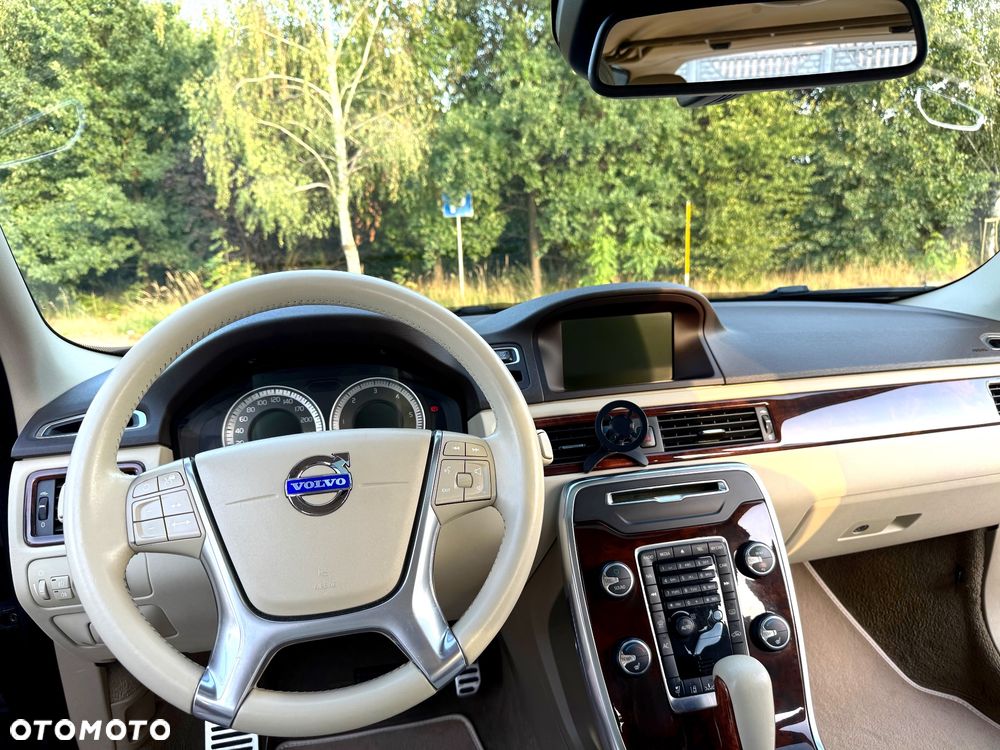 Volvo XC 70 - 20