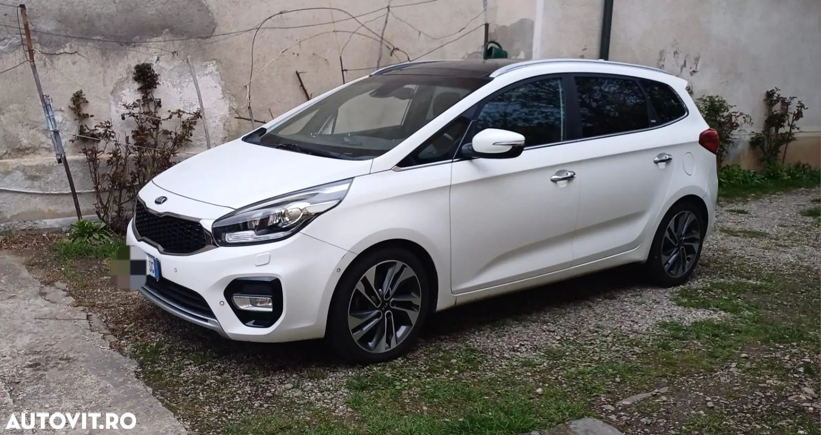 Kia Carens 1.7 CRDi 141 Aut. Dream Team Edition - 1