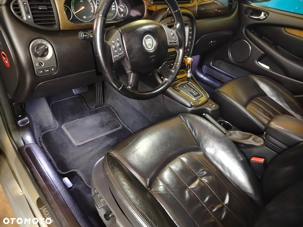 Jaguar X-Type 3.0 High - 15