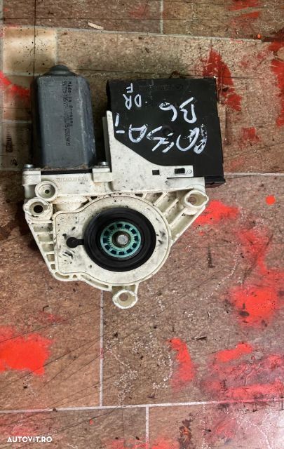 MOTORAS MACARA DREAPTA FATA 1K0959793P MX1253 Volkswagen VW Passat B6 - 2