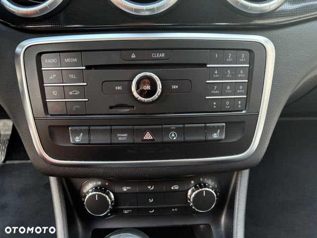 Mercedes-Benz CLA 200 - 11