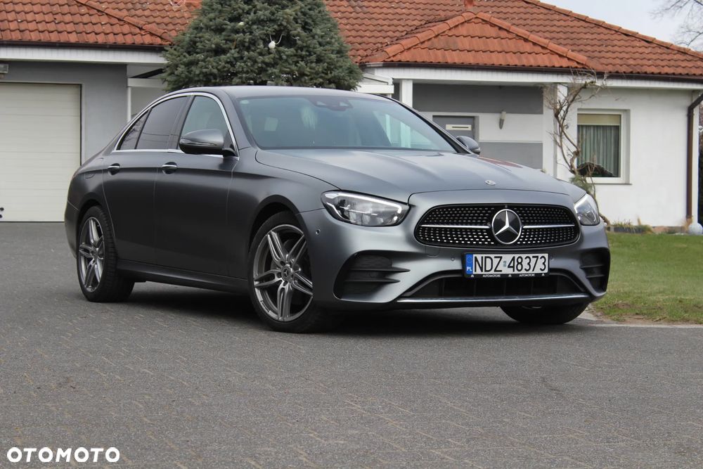 Mercedes-Benz Klasa E 220 d 4-Matic AMG/Avantgarde - 3