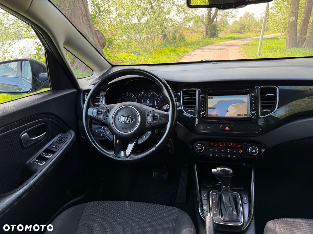 Kia Carens 1.7 CRDi 141 Dream Team Edition - 16