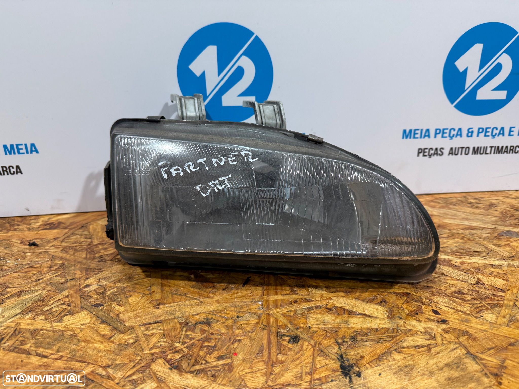 Farol direito Peugeot Partner de 1999 - 1