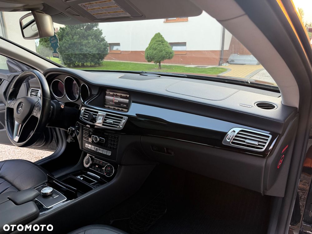 Mercedes-Benz CLS 350 CDI 4Matic 7G-TRONIC - 23