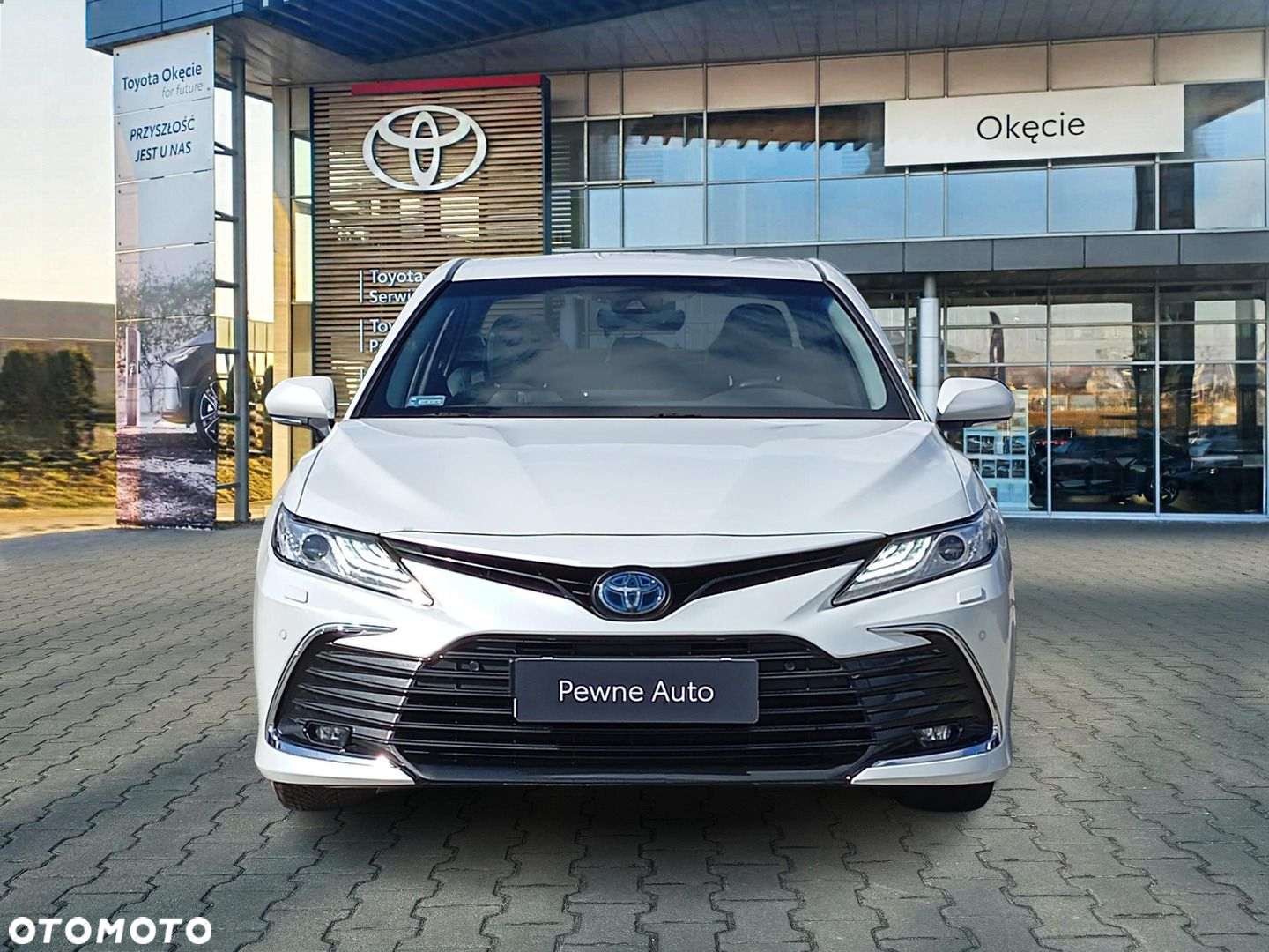Toyota Camry 2.5 Hybrid Executive CVT - 11