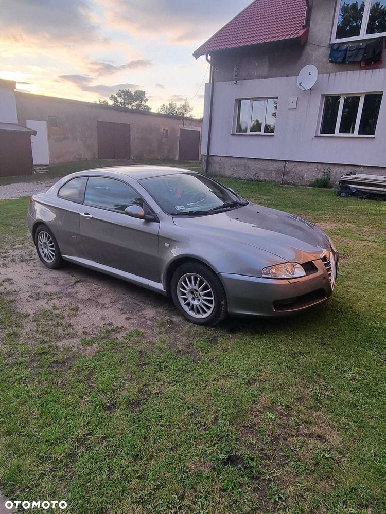 Alfa Romeo GT - 7