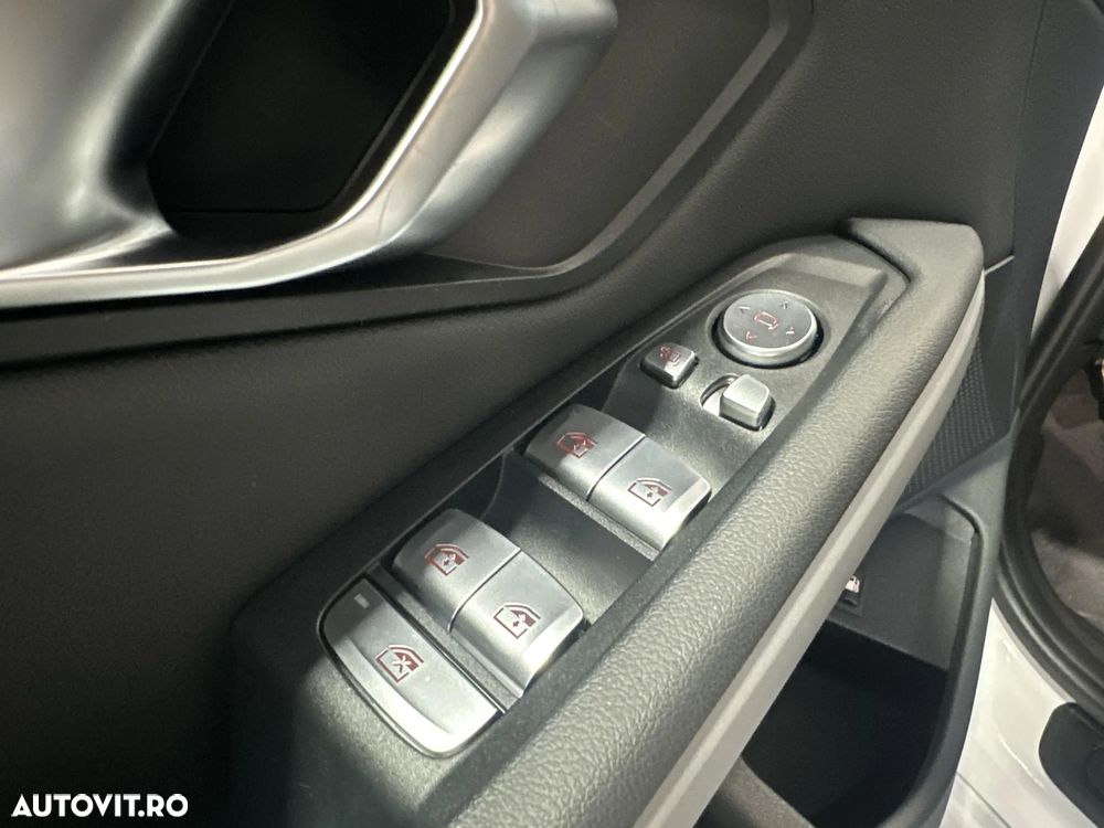 BMW Seria 3 330e Aut. - 13