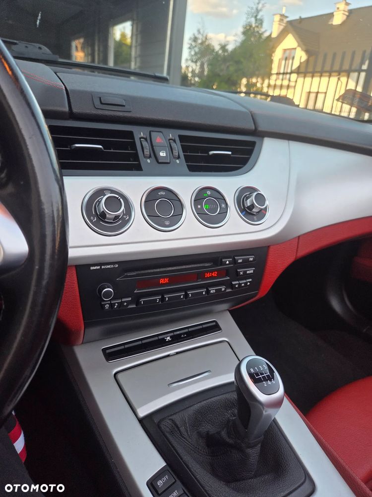 BMW Z4 sDrive23i - 11