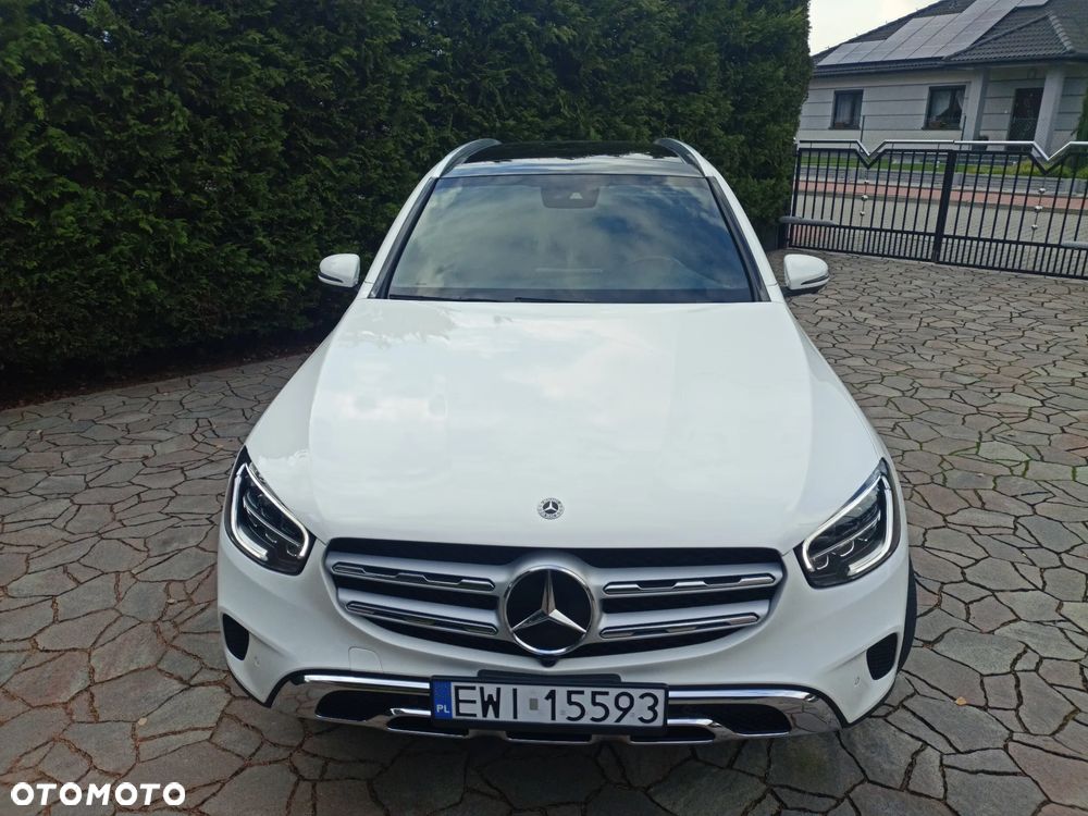Mercedes-Benz GLC 300 4Matic 9G-TRONIC Exclusive - 24
