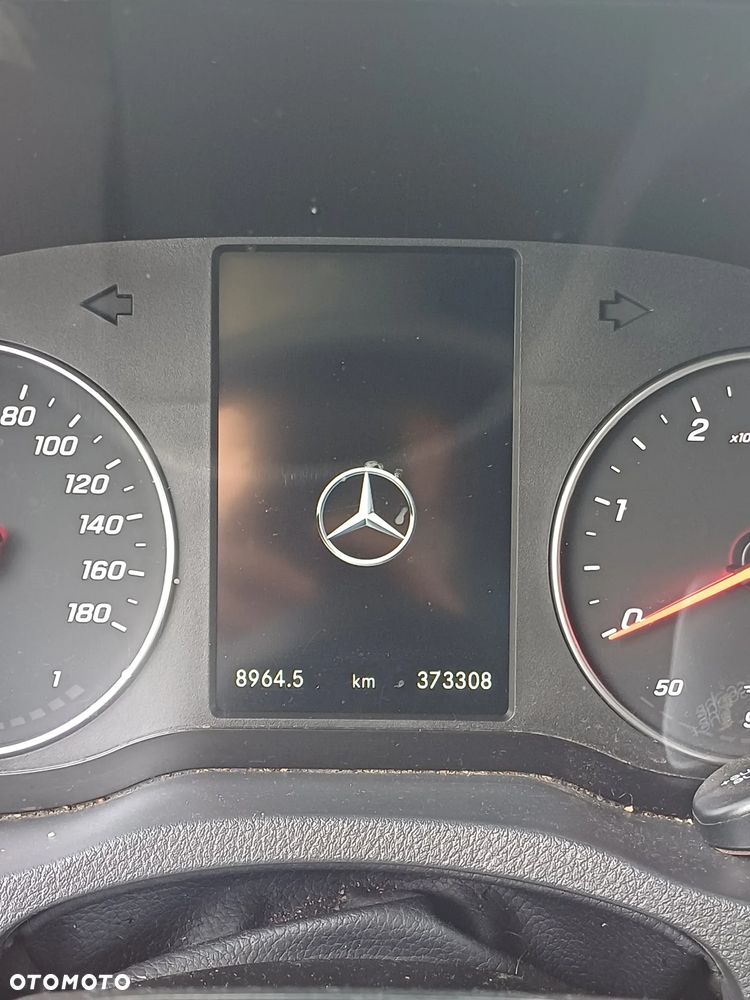 Mercedes-Benz Sprinter - 10