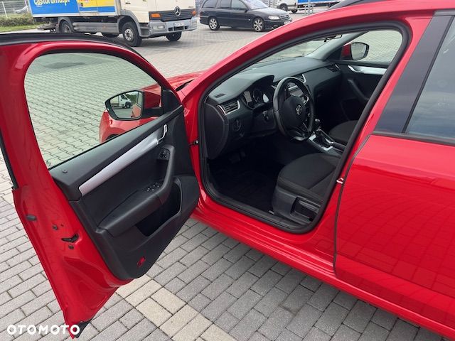 Skoda Octavia 2.0 TDI SCR Ambition DSG - 5
