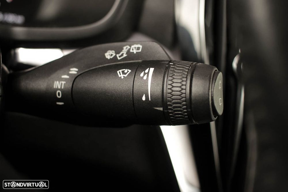 Volvo V60 D3 Momentum Pro - 22