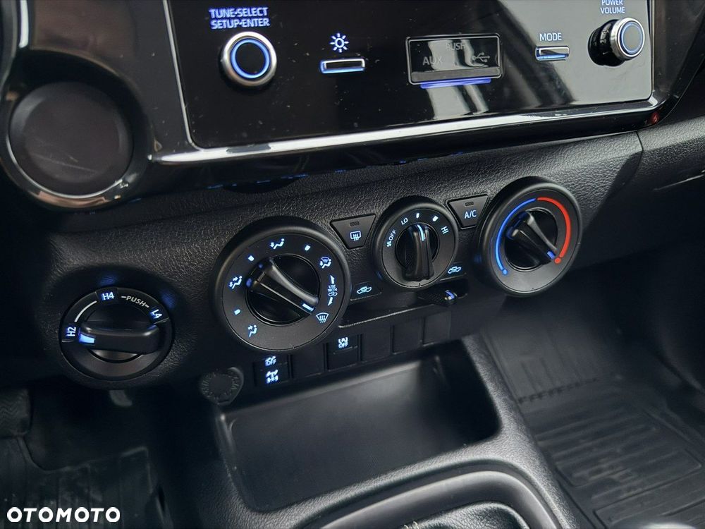 Toyota Hilux 2.4 D-4D Double Cab DLX 4x4 - 18