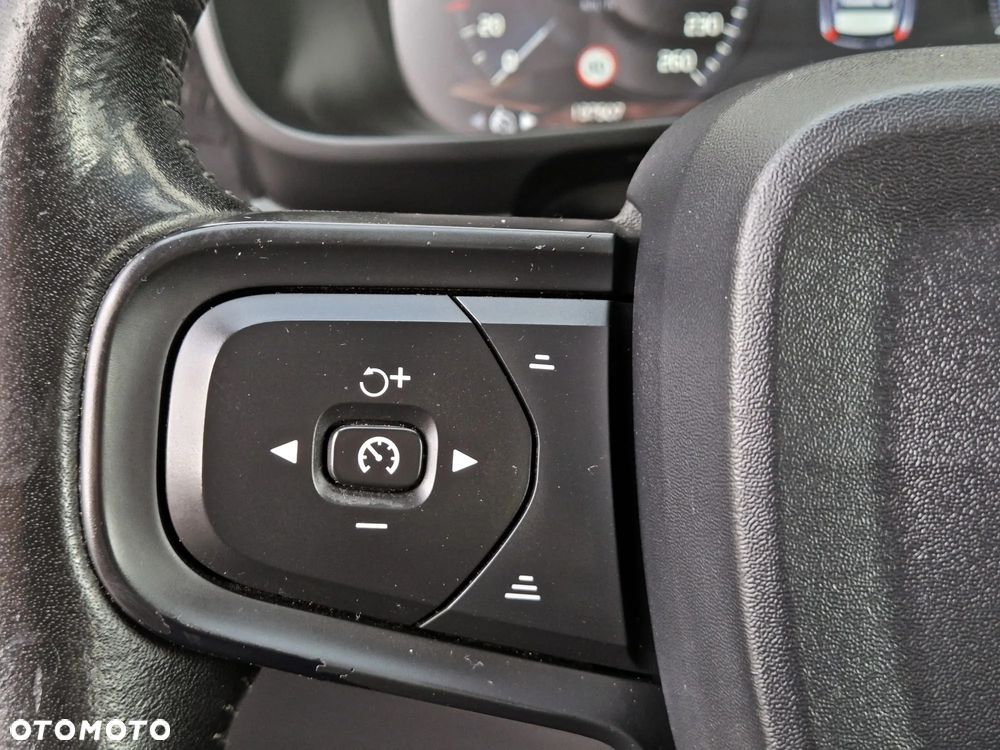 Volvo XC 40 D3 Momentum - 30