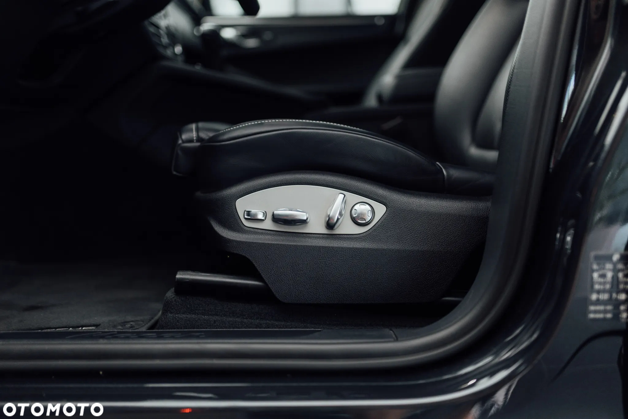 Porsche Macan Standard - 25