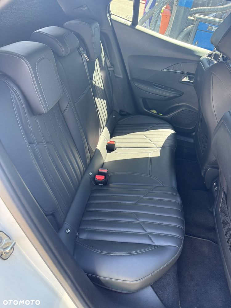 Peugeot 2008 1.2 PureTech GT Pack S&S EAT8 - 8