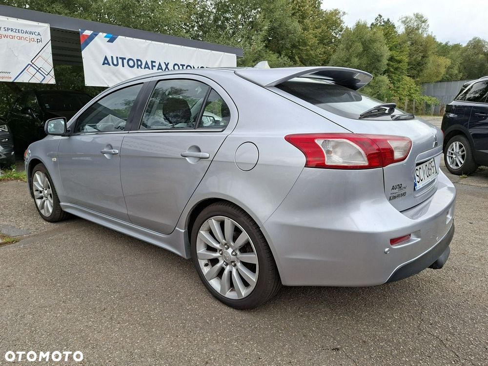 Mitsubishi Lancer - 8
