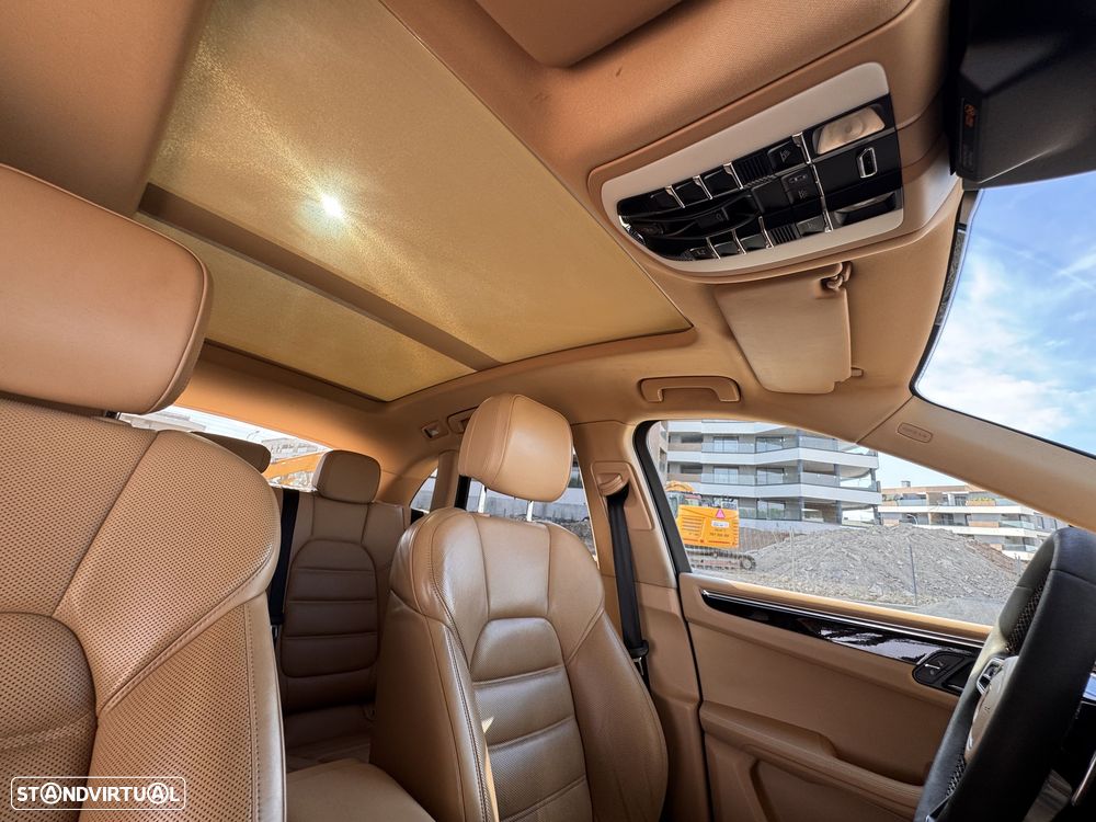 Porsche Macan S - 29