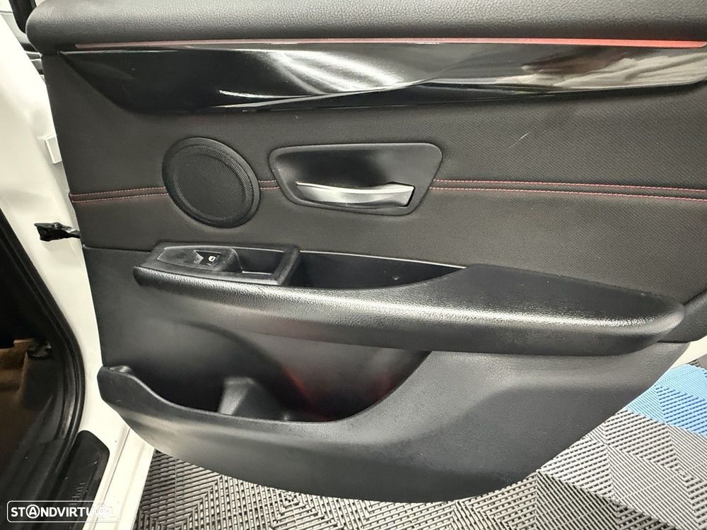 BMW 216 Active Tourer d Line Sport - 22