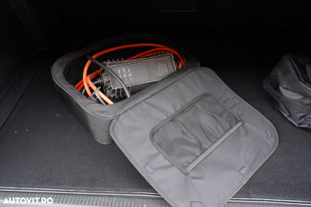 Peugeot 3008 PHEV EAT8 4X4 GT Pack - 12