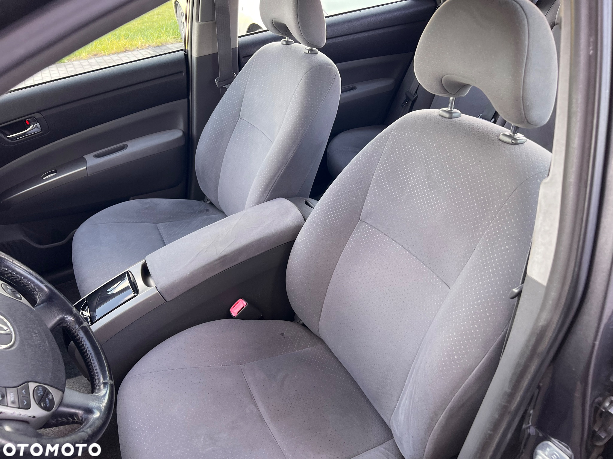 Toyota Prius (Hybrid) Executive - 15