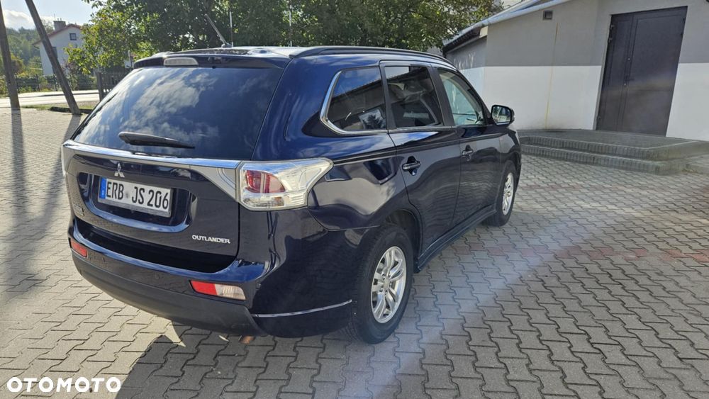 Mitsubishi Outlander 2.2 DI-D 2WD Plus - 3