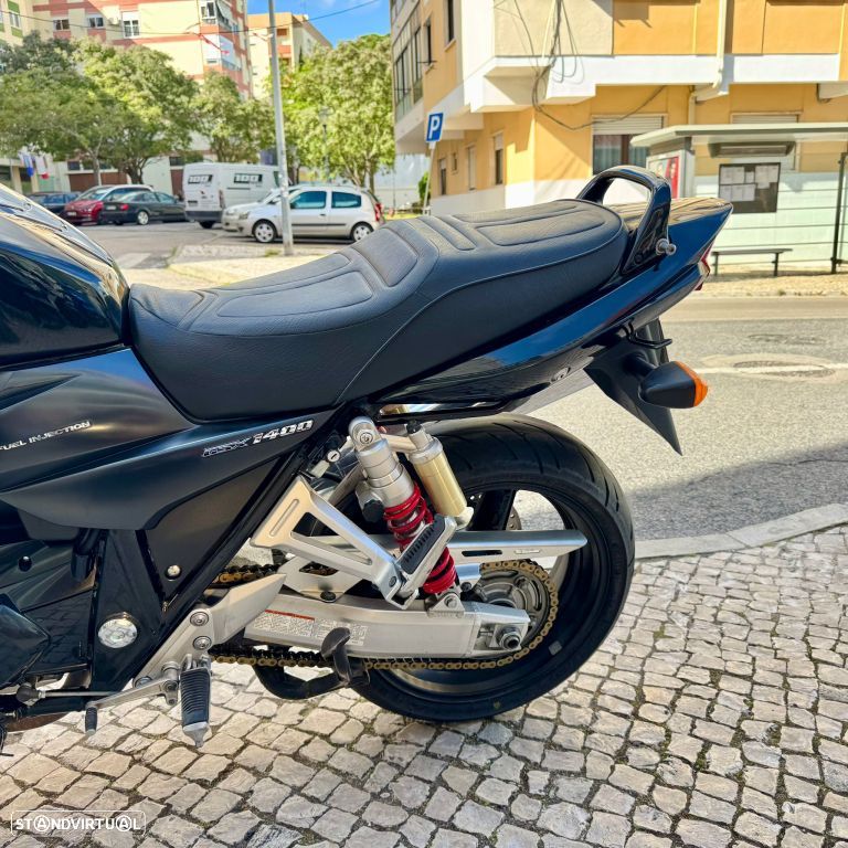 Suzuki GSX 1400 - 30