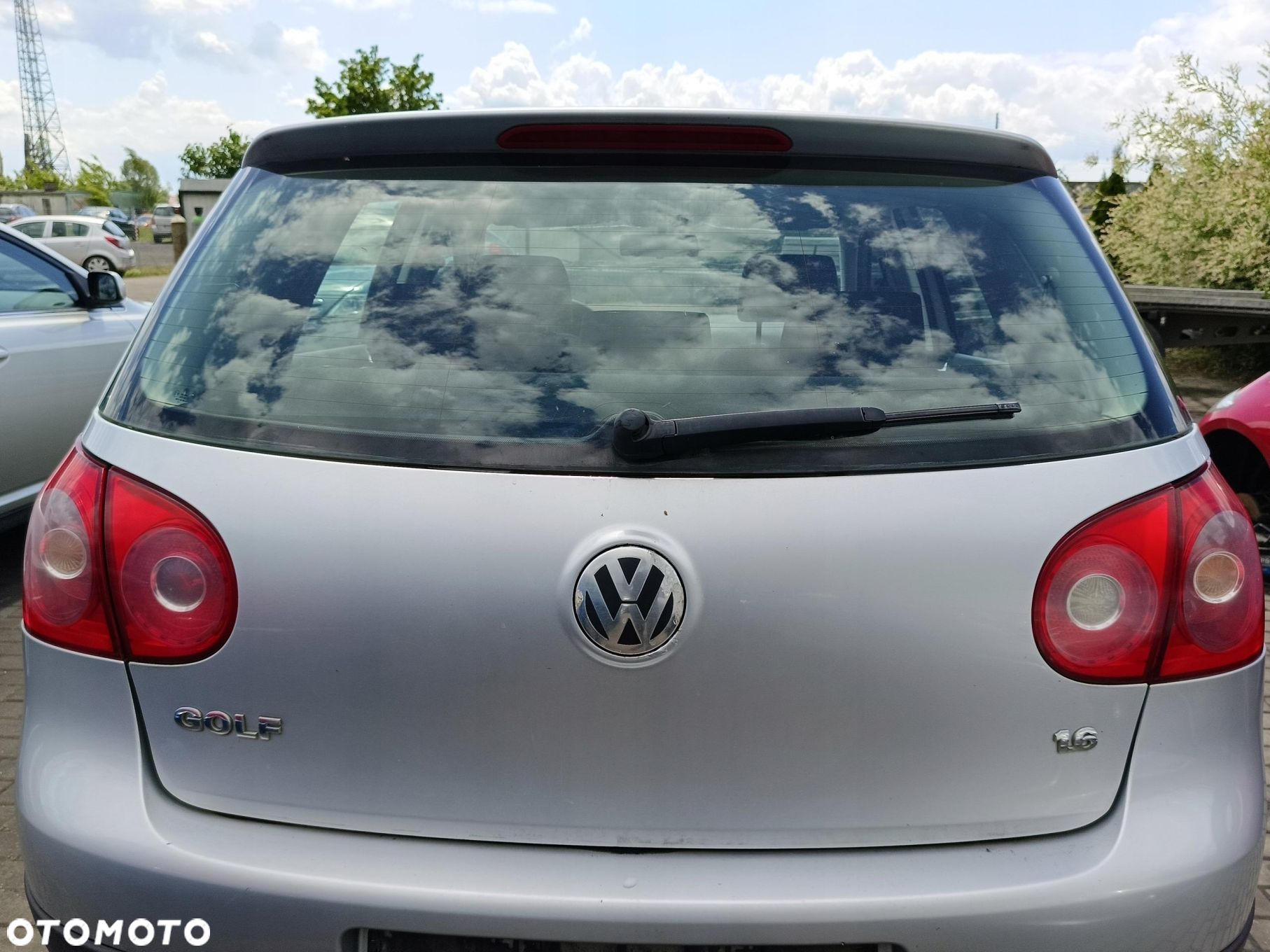 VW Golf V 5 03-09 KLAPA TYLNA TYL BAGAŻNIKA kod lakieru LA7W - 1