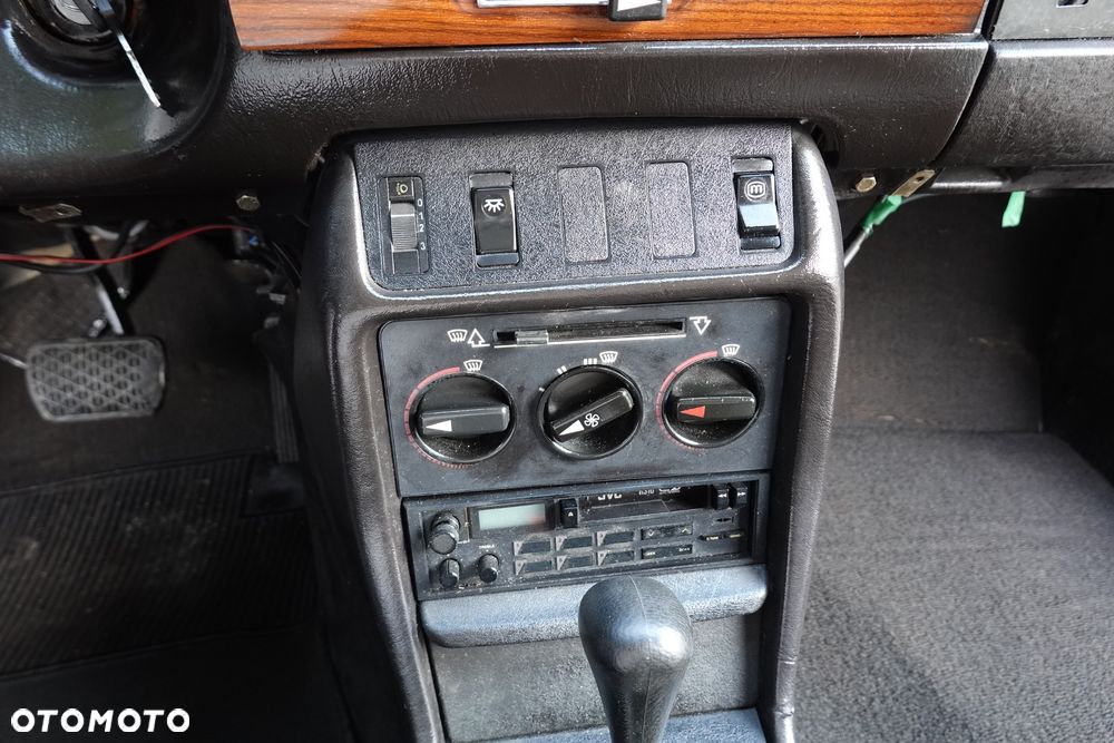 Mercedes-Benz W123 - 7