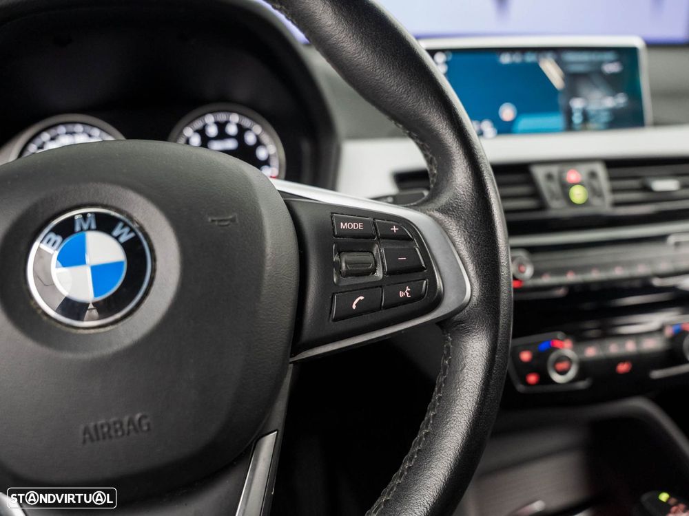 BMW X1 25 e xDrive Corporate Edition - 24