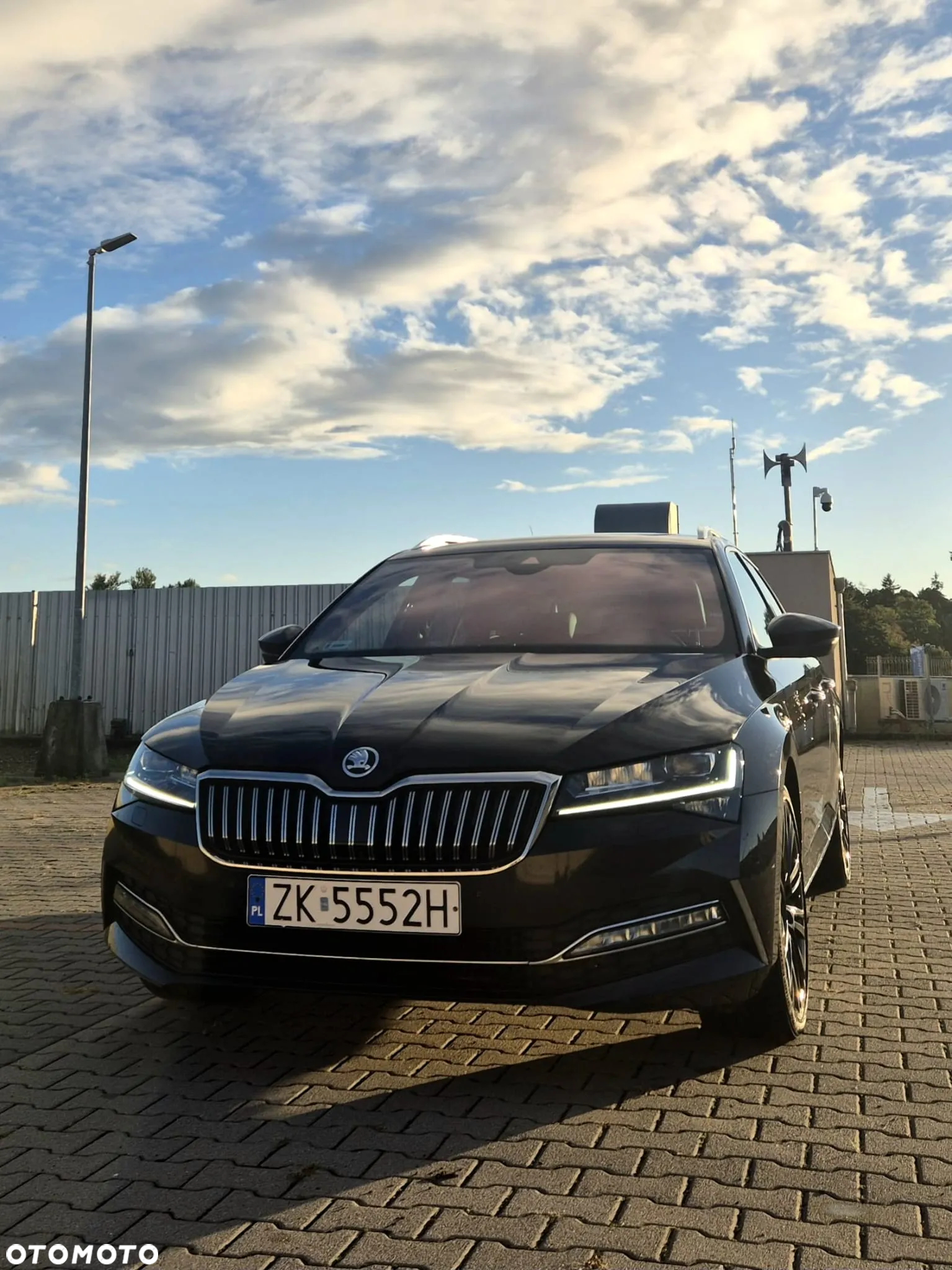 Skoda Superb 2.0 TDI SCR 4x4 L&K DSG - 9