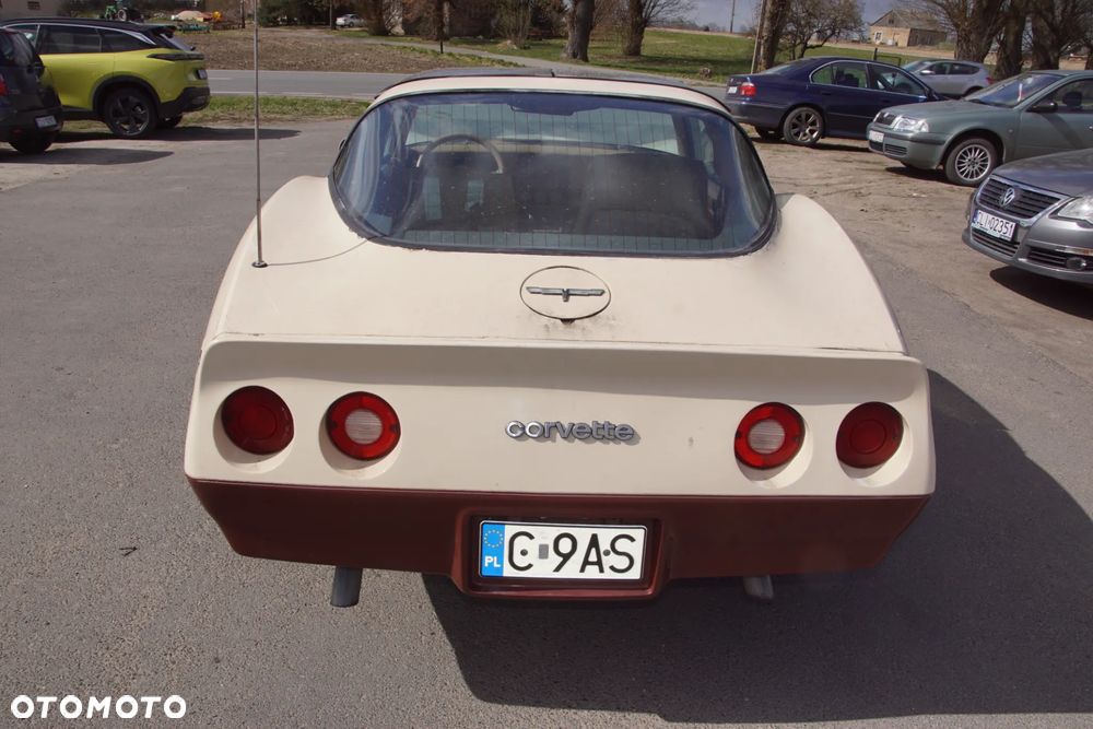 Chevrolet Corvette - 3