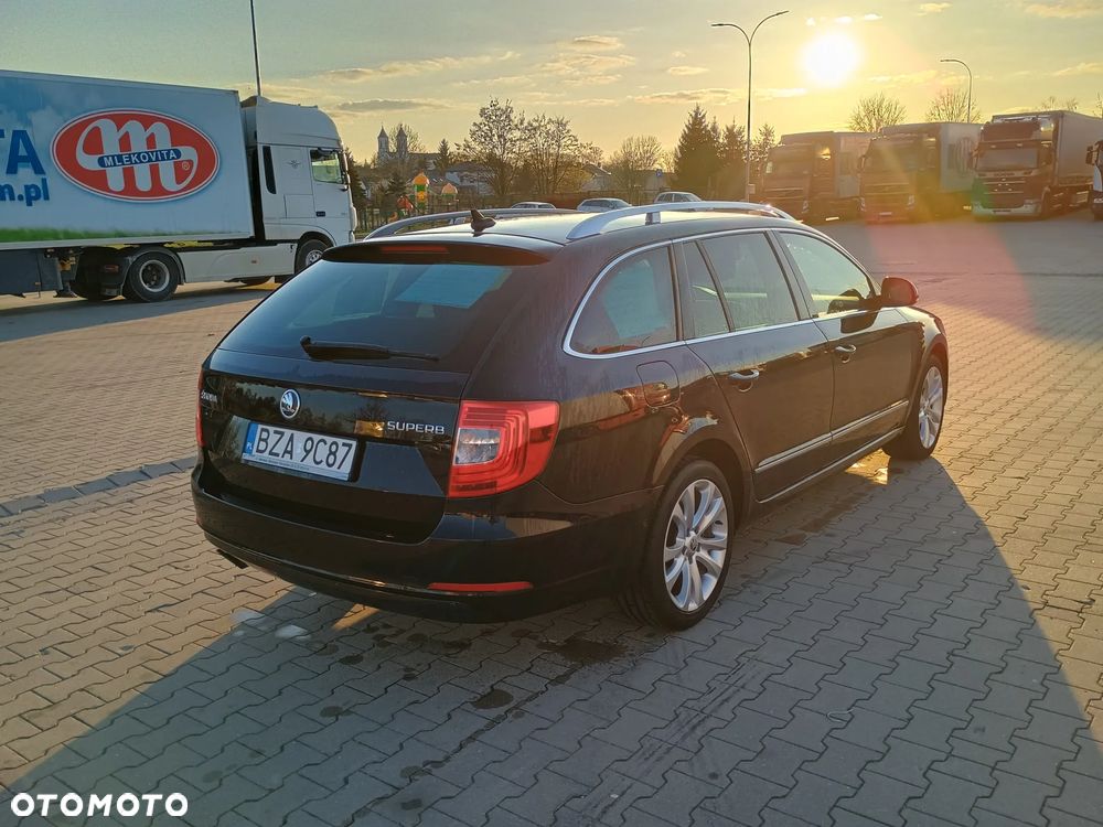 Skoda Superb 2.0 TDI Elegance - 8