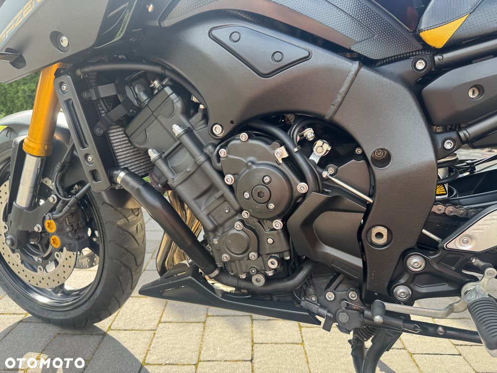 Yamaha FZ8 - 10