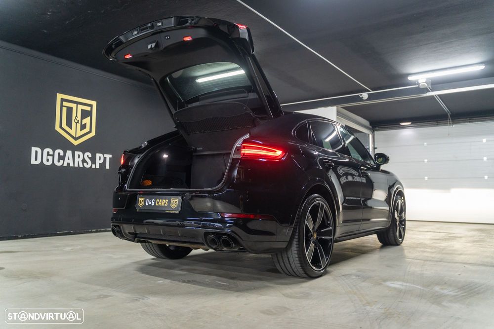 Porsche Cayenne Coupé E-Hybrid - 26