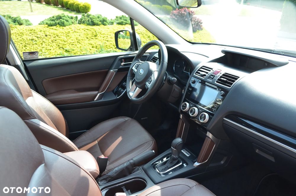 Subaru Forester 2.0 XT Platinum Lineartronic - 11