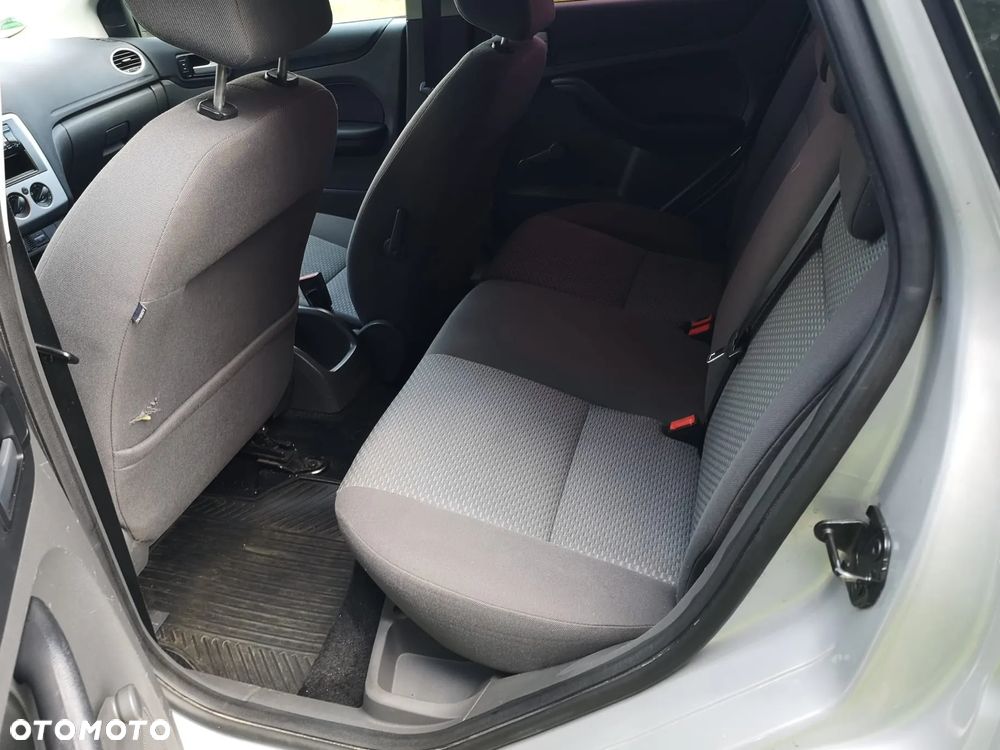 Ford Focus 1.6 TDCi DPF Ghia - 5